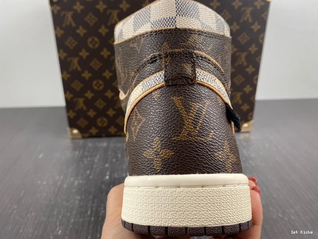 1st Kicks Shoes Jordan OFF-WHITE Air 1 x LV 0710